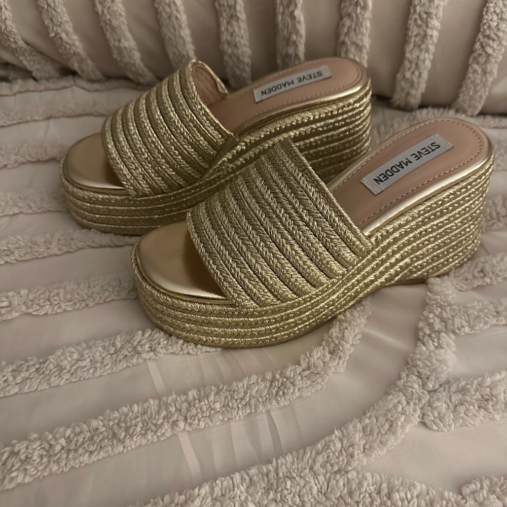 Steve Madden Metallic Gold Platform Slides